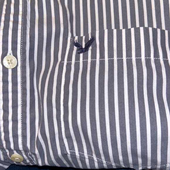 Lot of 2 AMERICAN🦅EAGLE Button Down SHIRTS Mens Large🦅1 Plaid & 1 Gray Striped - Picture 5 of 11